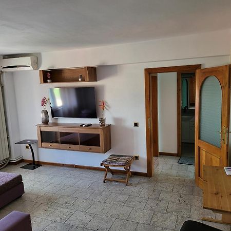 Apartament Cu 2 Dormitoare ,Ultracentral アラド エクステリア 写真